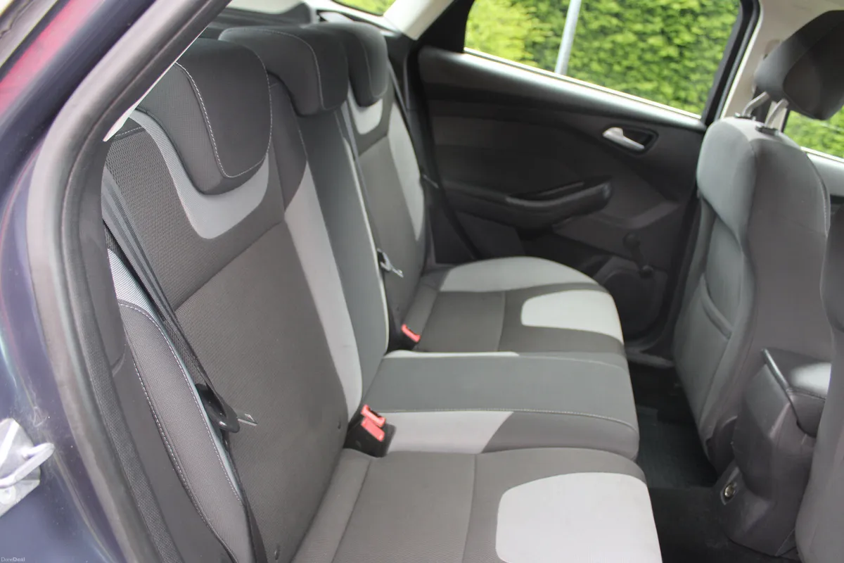2012 FORD FOCUS ZETEC 1.6 TDCI 5DR. - Image 6