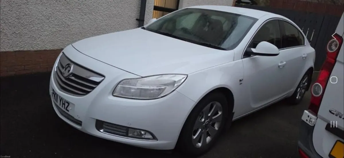 Vauxhall Insignia 2011 - Image 2