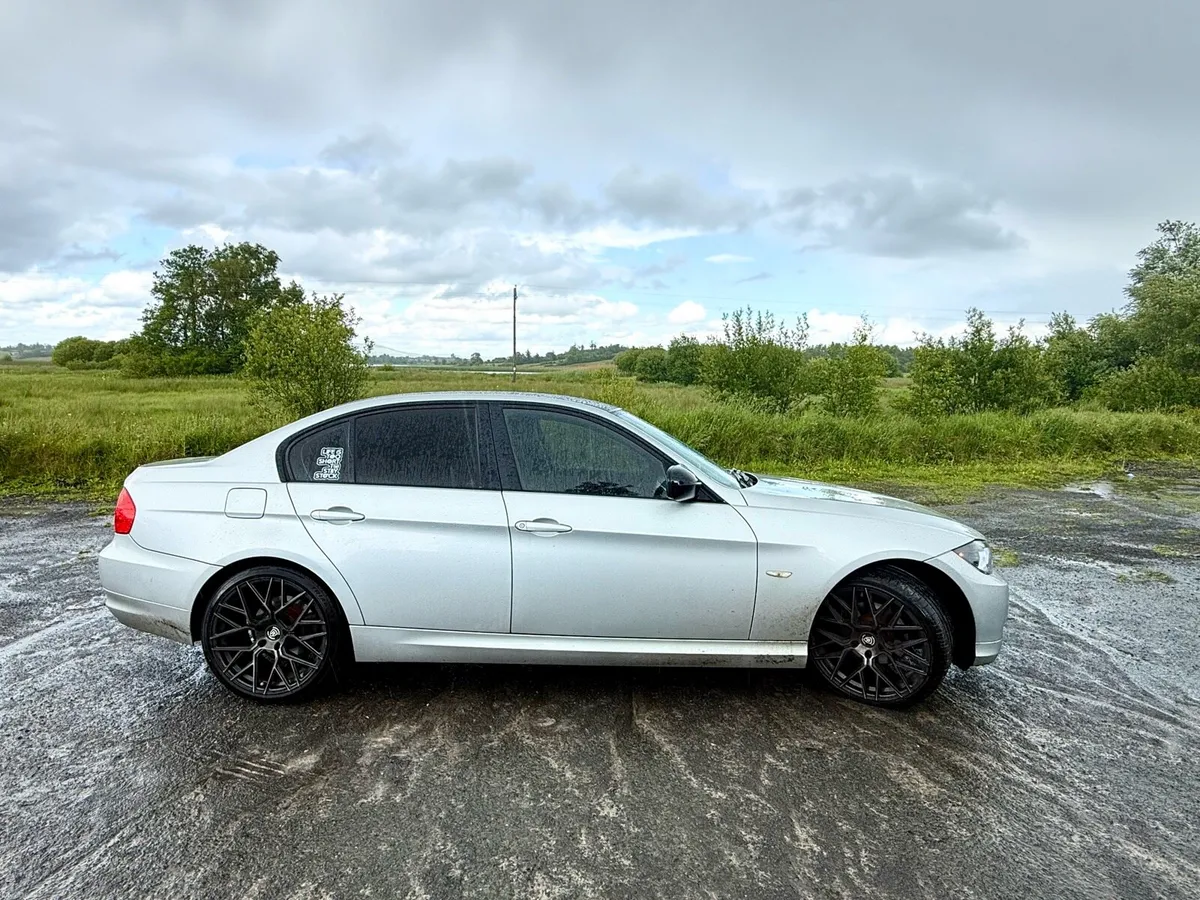 BMW 3-Series 2009 Manual Valid NCT & TAX - Image 2