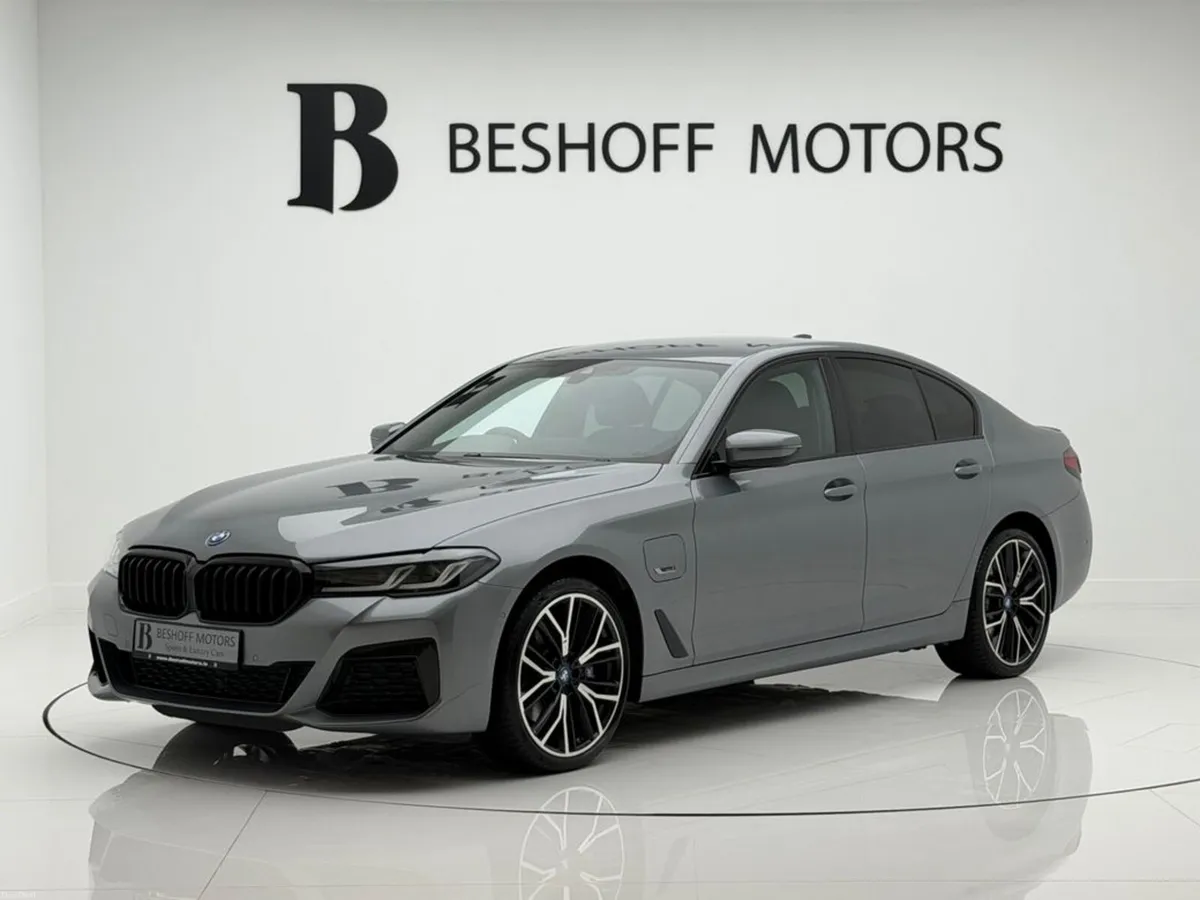BMW 5-Series 530e M-SPORT PRO=HUGE SPEC//LOW MILES - Image 1