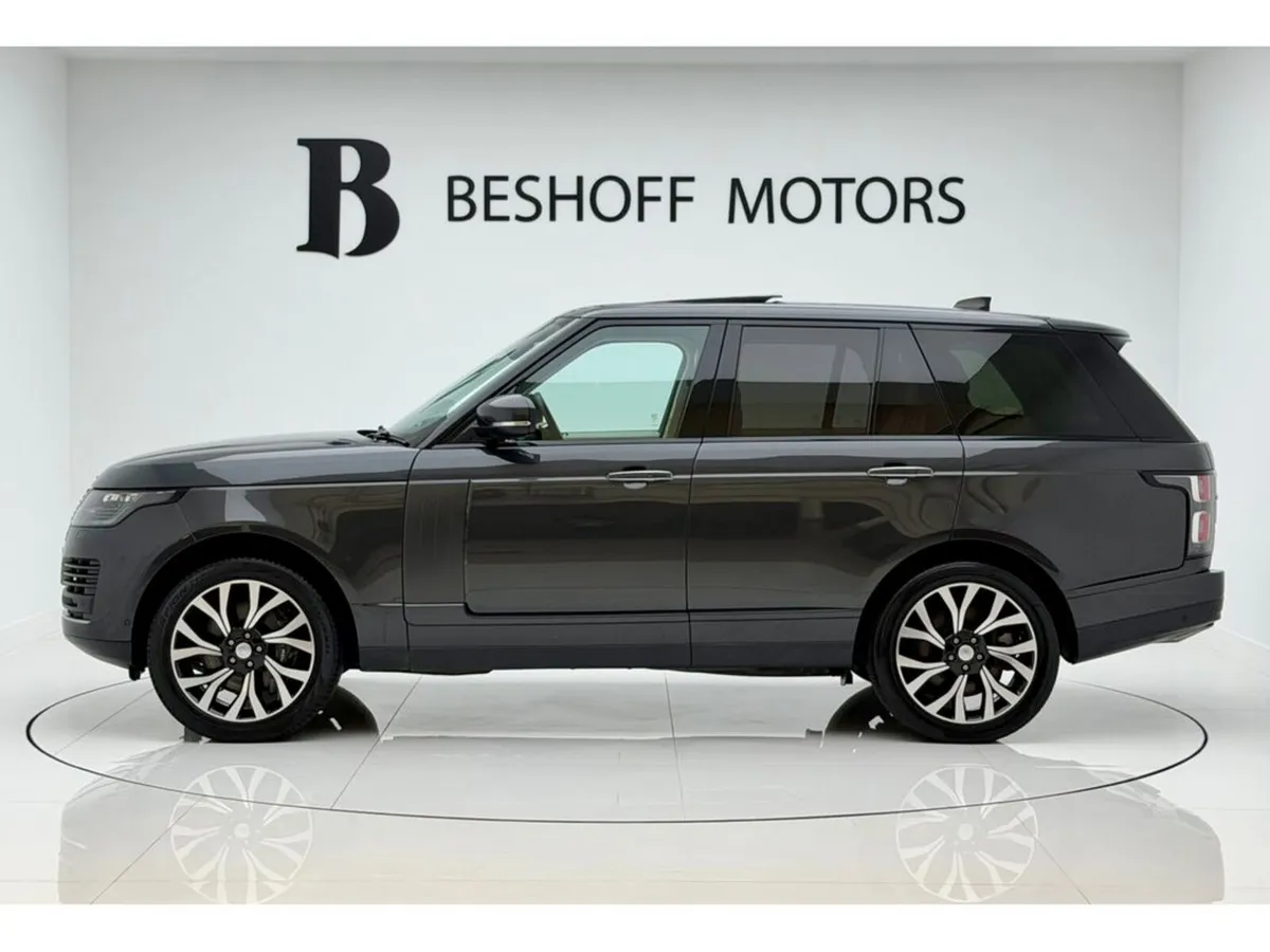Land Rover Range Rover P400e VOGUE SE=IVORY INTERI - Image 2