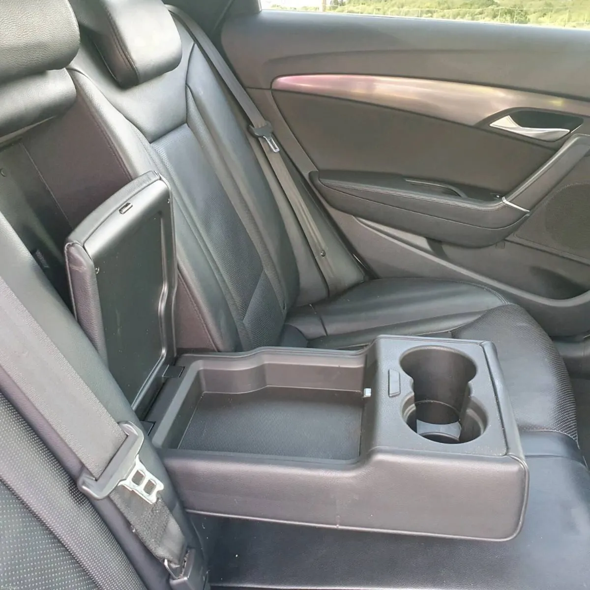 Hyundai i40 Estate Executive Plus - Image 4
