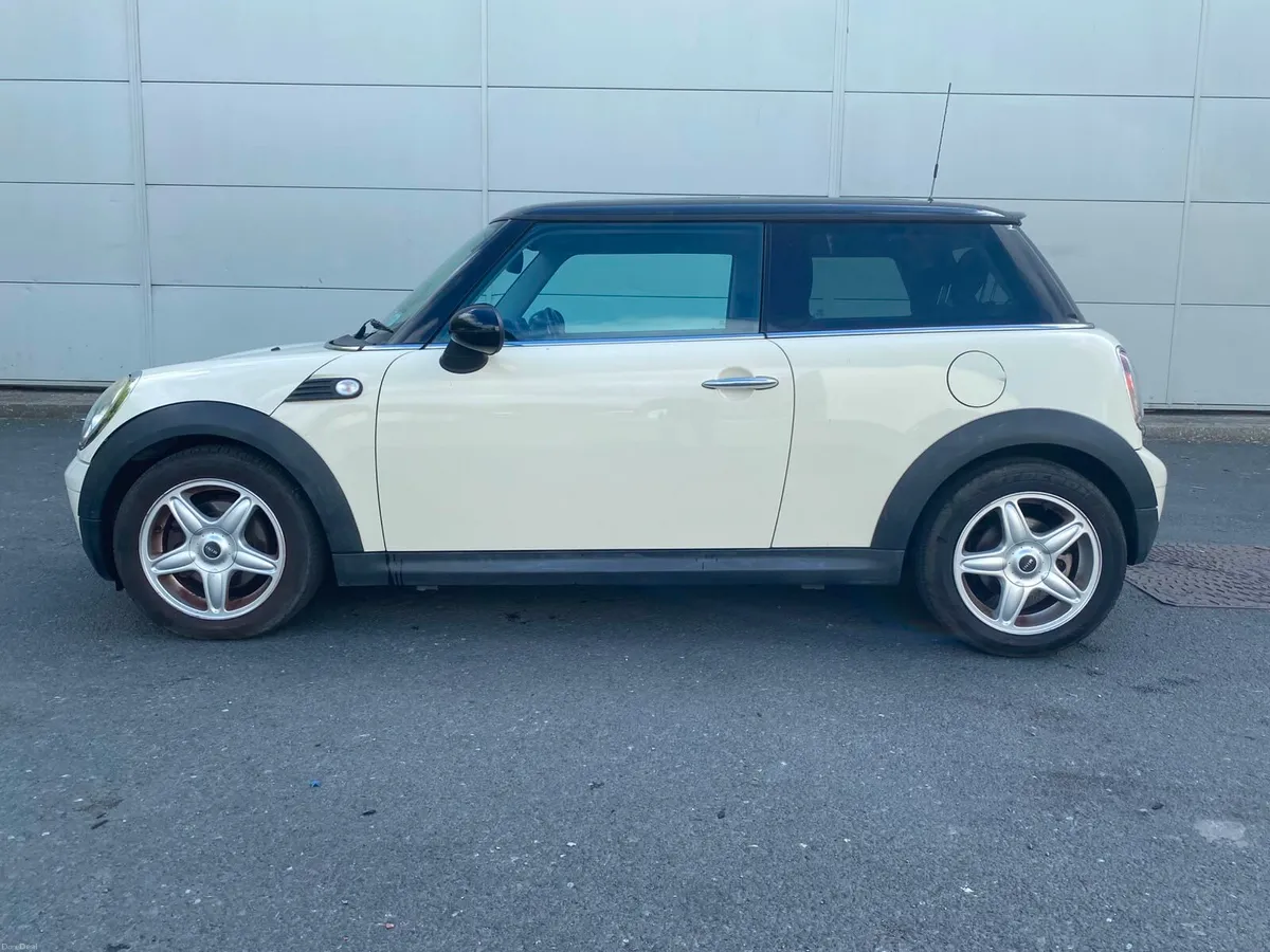 2010 Mini Cooper NEW NCT & TAX - Image 4
