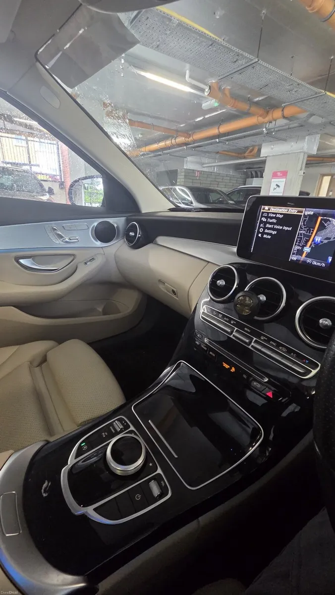 Mercedes-Benz C-Class 2018 - Image 3