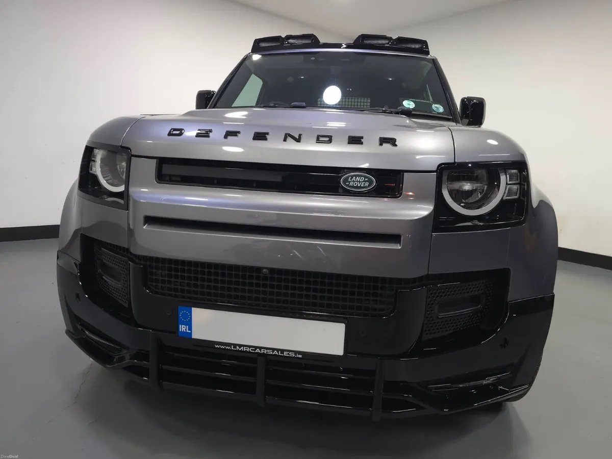 Land Rover Defender 90 3.0D SE - Image 4