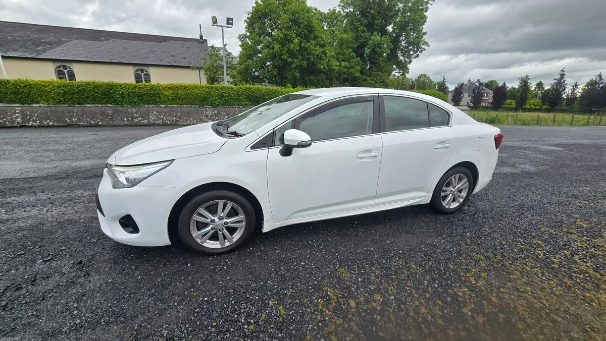 NICE 2015 TOYOTA AVENSIS - NCT & TAX - Image 1