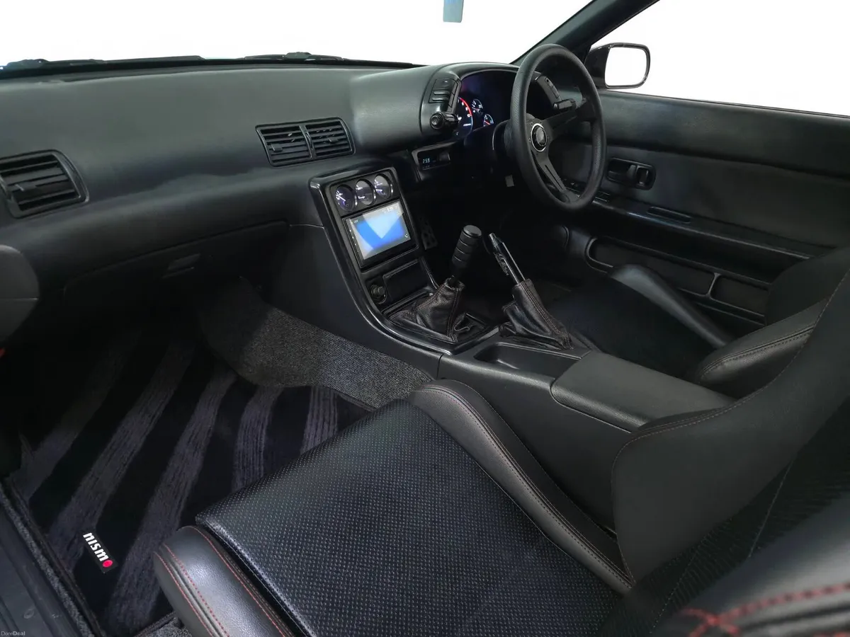 Nissan Skyline R32 GTR - Image 4