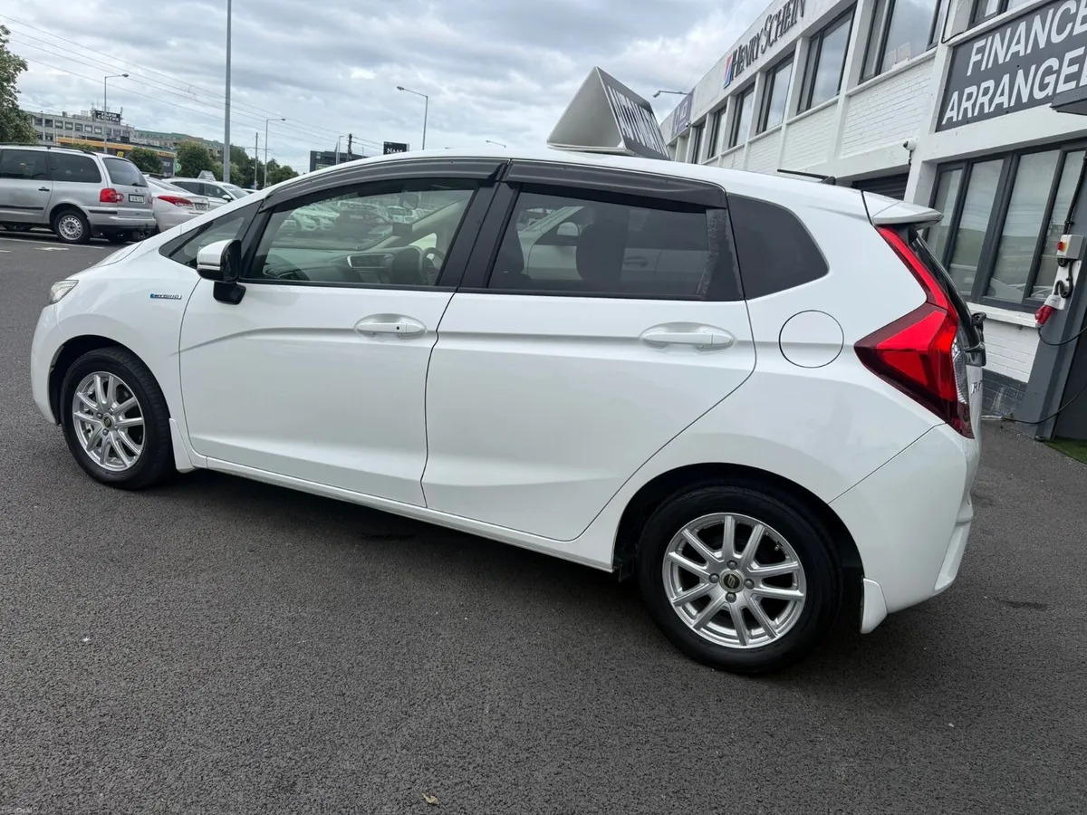 2015 Honda Fit 1.5 Hybrid Automatic,Leather  Specs - Image 6