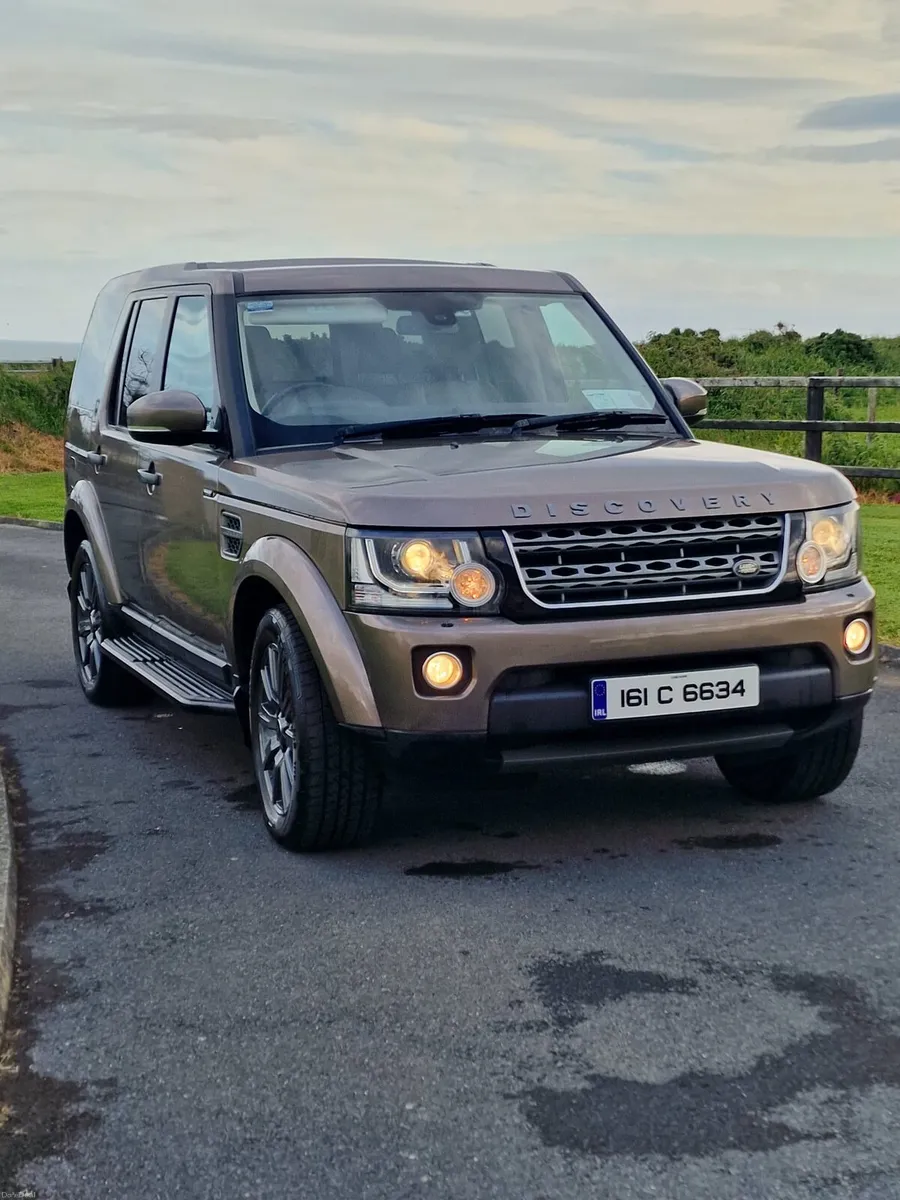 Land Rover Discovery 4 - Image 1
