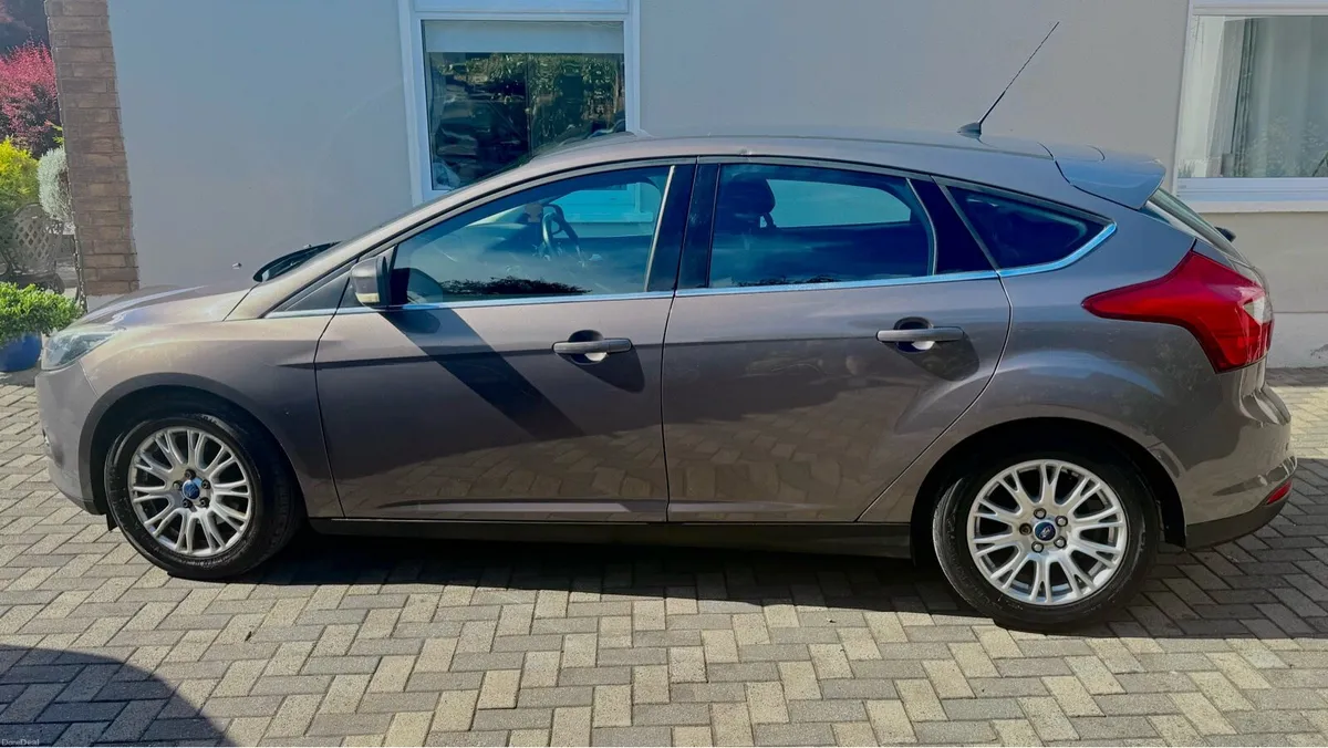 Ford Focus Titanium 2011 1.6 - Image 3