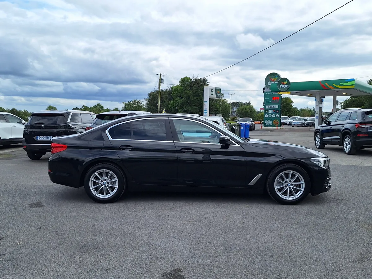 BMW 5-Series 520D SE *High Spec/New NCT/Immaculate - Image 3