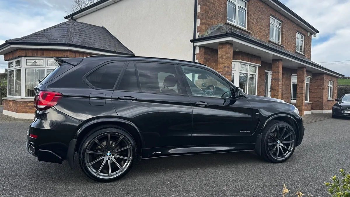 151 BMW X5 30d - Image 1