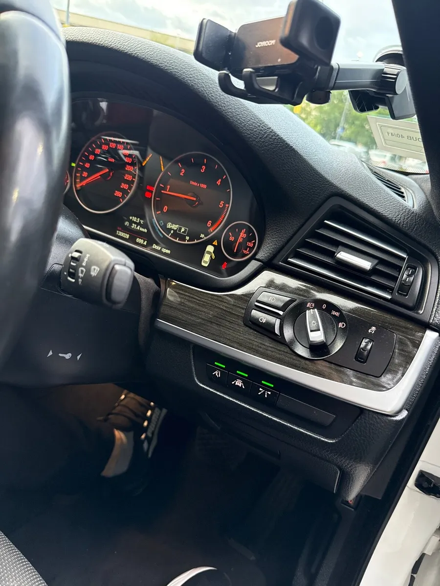 Car - Image 3