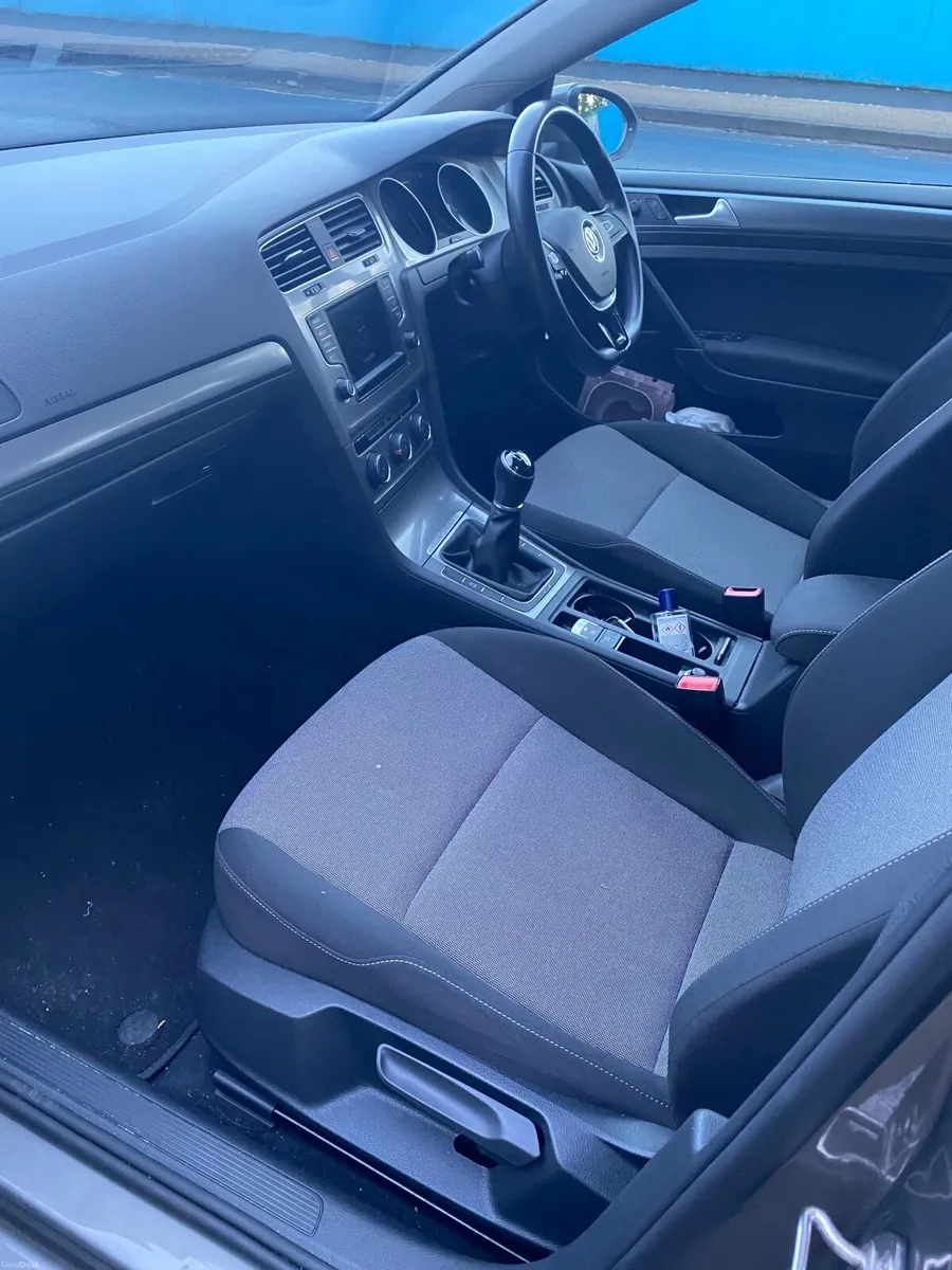 Volkswagen Golf 2016 1.6L  Diesel - Image 6