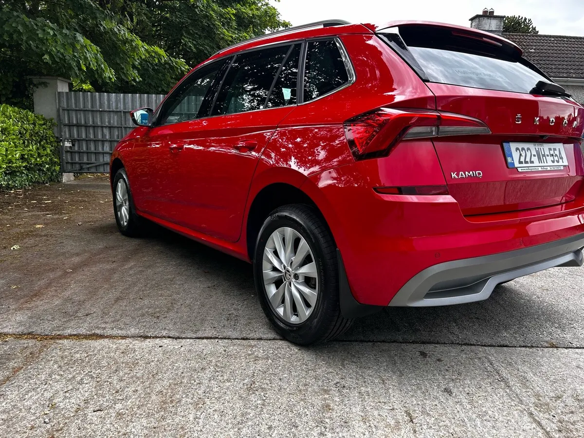 Car - Image 3