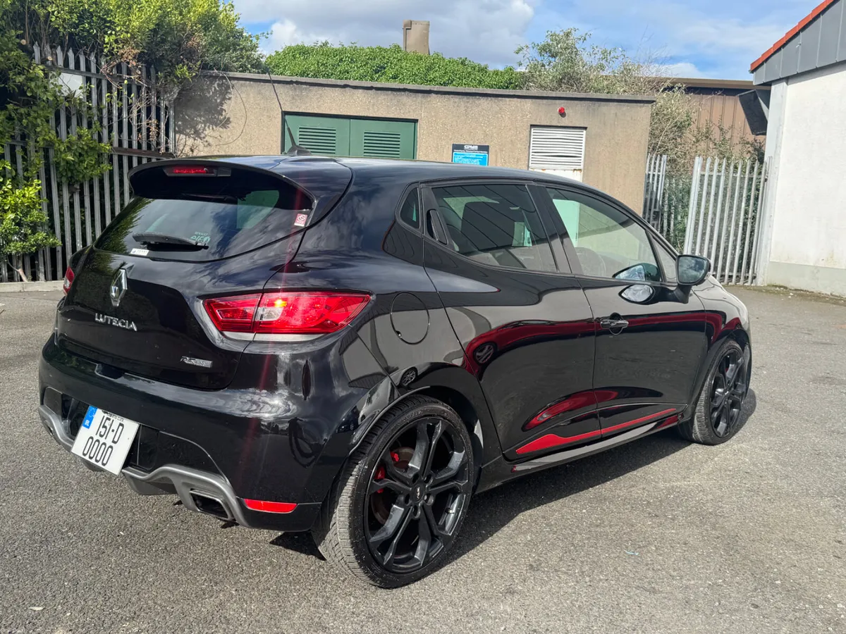Renault Clio RS 1.6 Automatic 217 bhp - Image 4