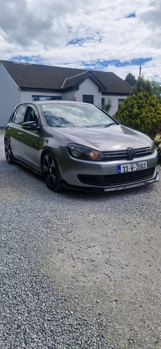 Volkswagen Golf 2011 - Image 2