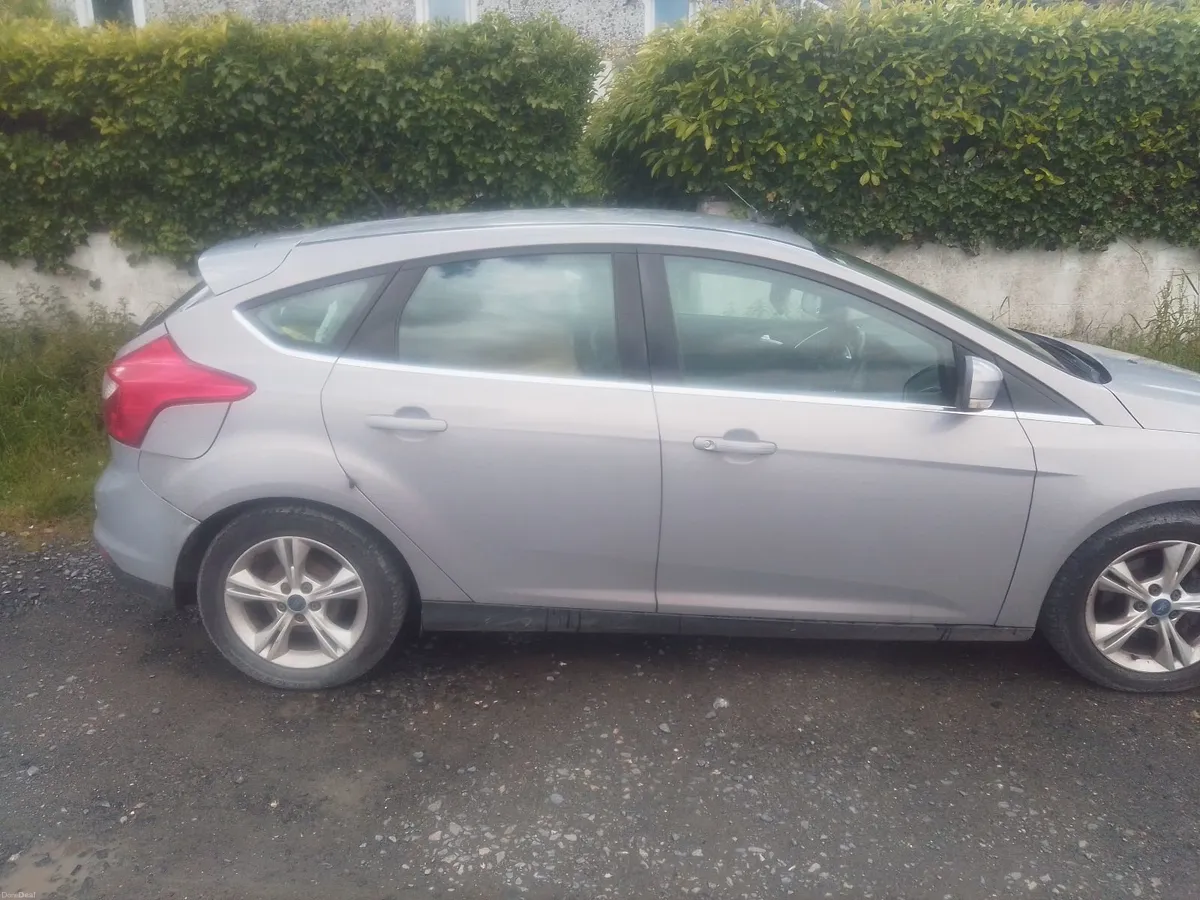 Ford Focus 2011 - Image 4