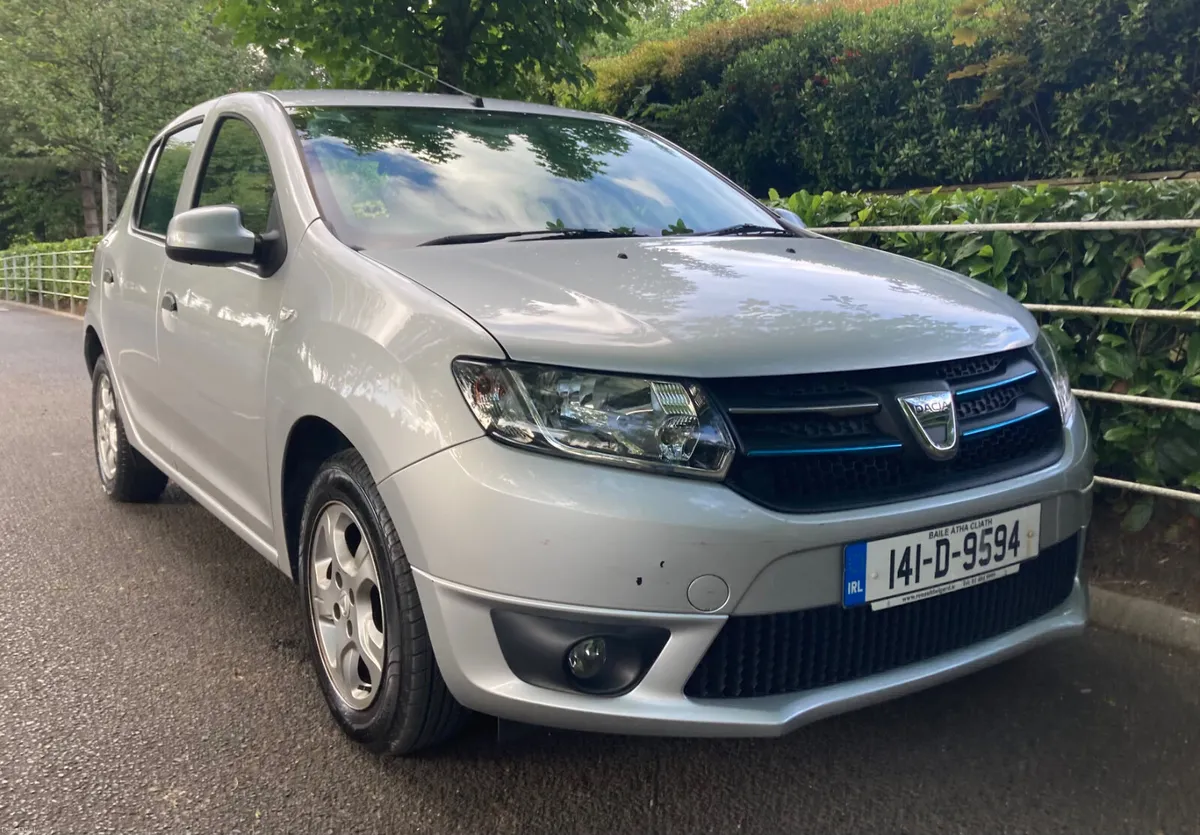 Dacia Sandero 1.2 16V ONLY 60K kms Deluxe Edition - Image 1