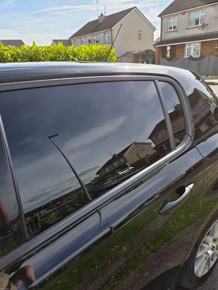 Peugeot 308 - Image 1