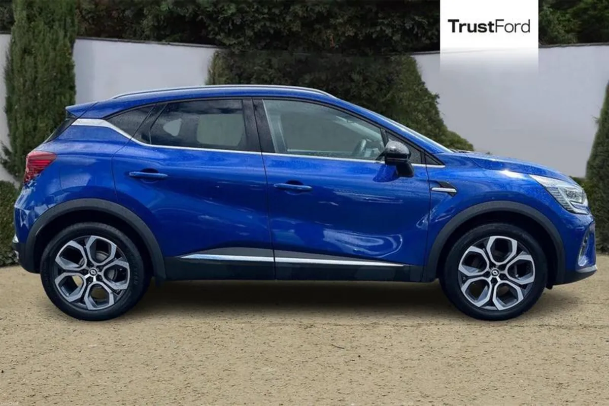 Renault Captur TCe techno - Image 3