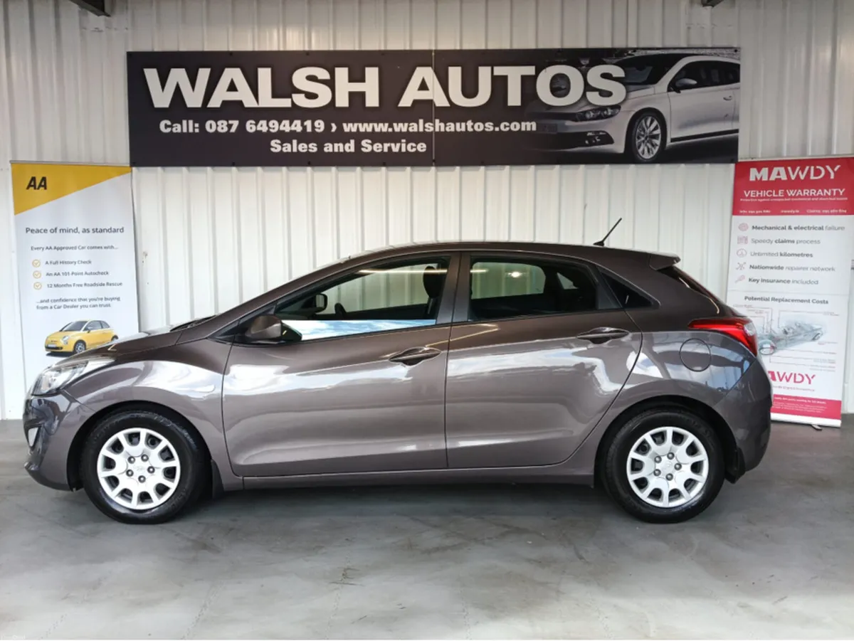 Hyundai i30 1.4 DSL CLASSIC 4DR - Image 2
