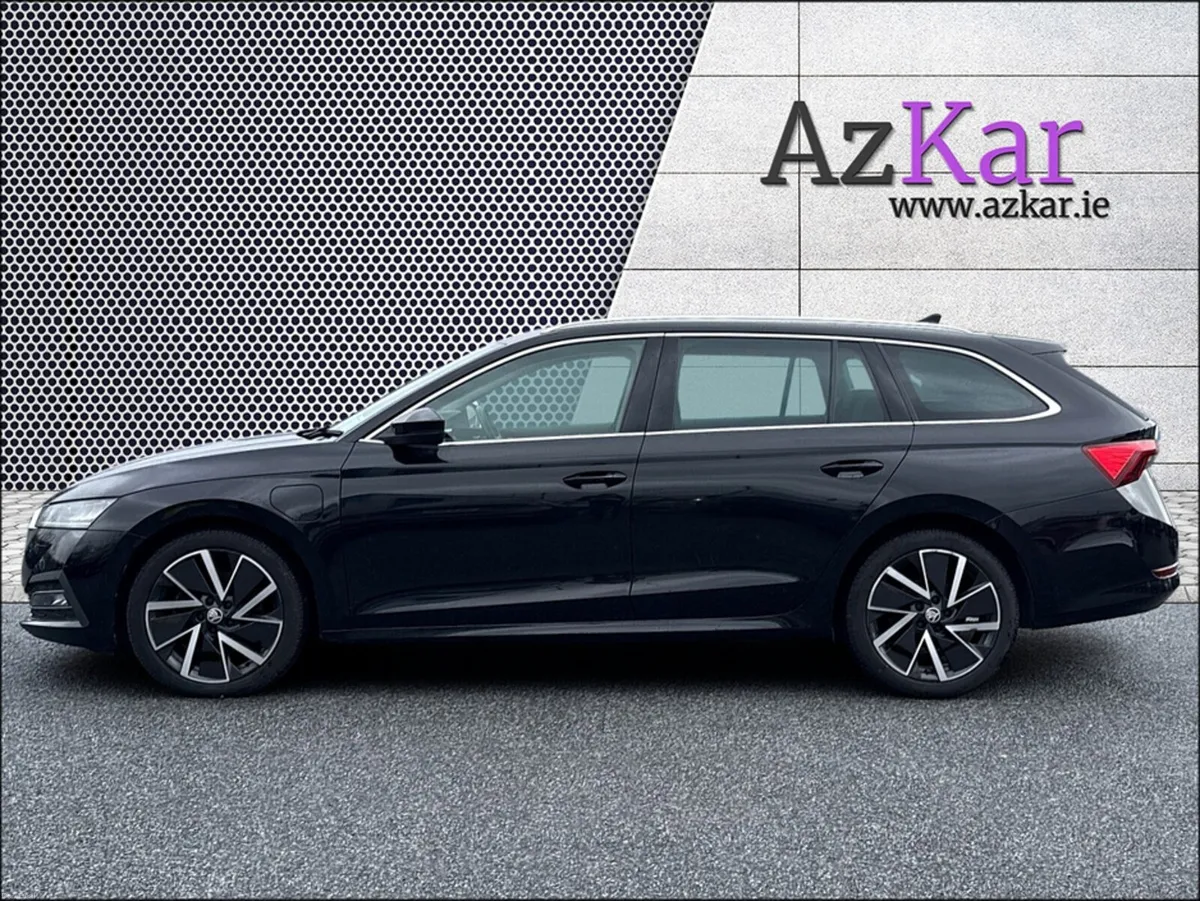 Skoda Octavia 2021 STYLE 1.4TSI 200BHP PHEV AUTOMA - Image 4