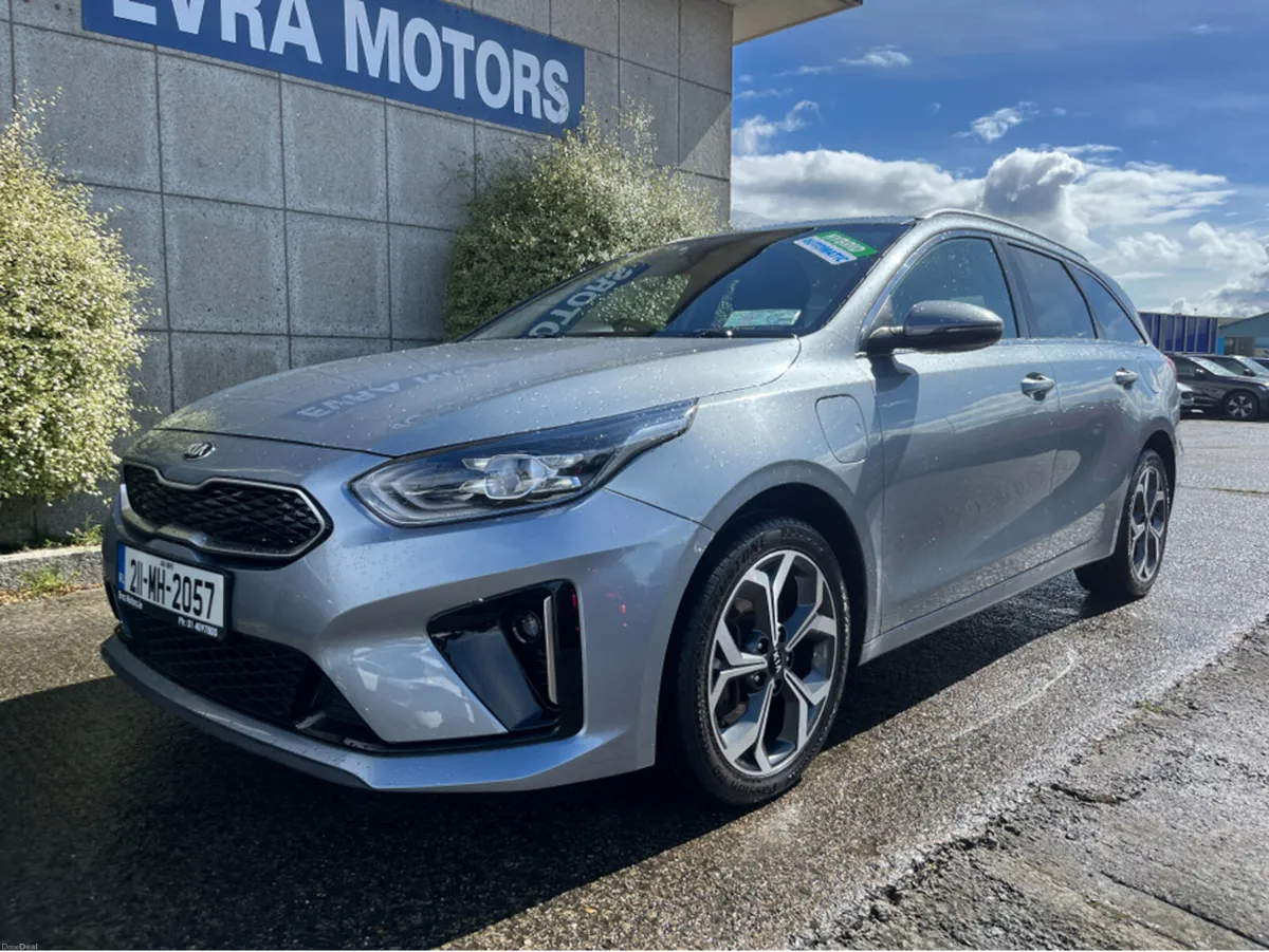 Kia Ceed ESTATE PLUG IN HYBRID AUTOMATIC 1.6 PETRO - Image 5