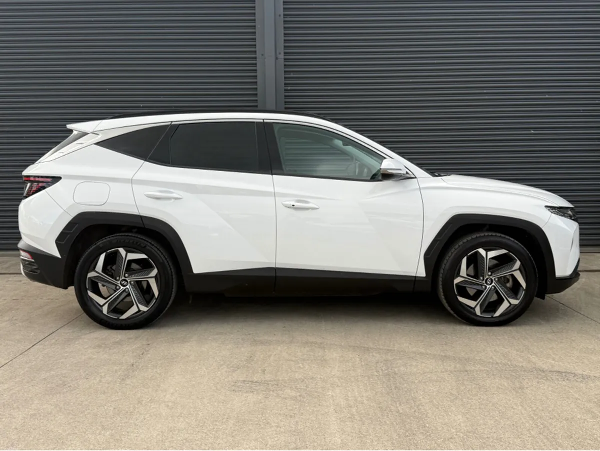 Hyundai Tucson ULTIMATE TGDI PHEV T-GDI  ** PETROL - Image 3