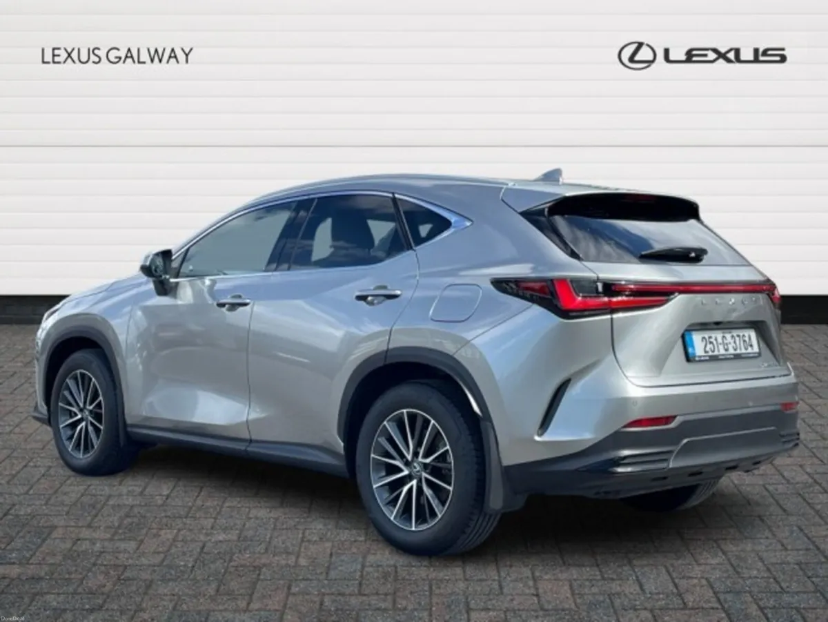 Lexus NX NX 450h+ Executive AWD 2021 // Heated Mir - Image 2