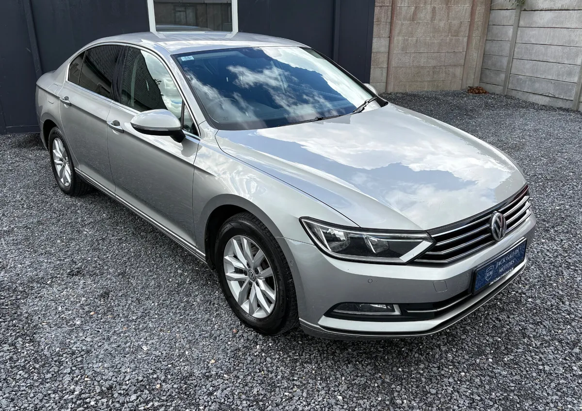 2016 Volkswagen Passat 1.6tdi 120bhp Comfortline - Image 2