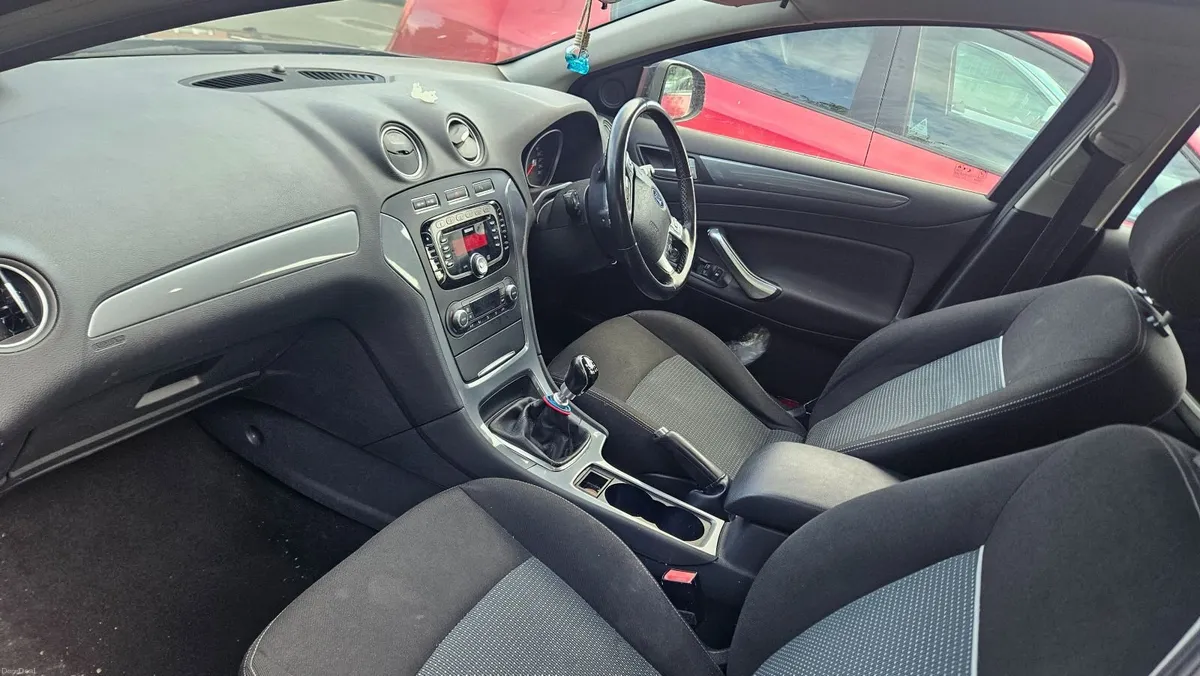 Ford Mondeo 2011 - Image 2