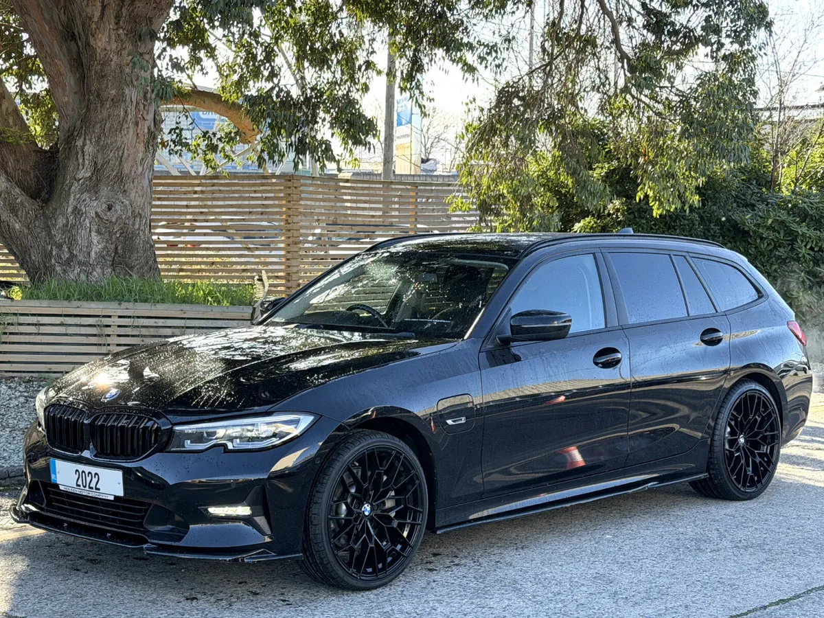 2022 BMW 3-Series..M-PERFORMANCE PACK..2 KEYS - Image 2