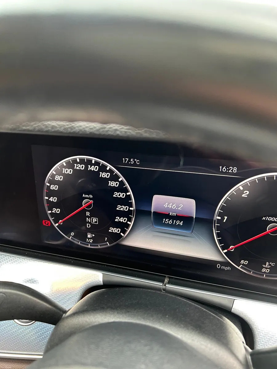 Mercedes-Benz E-Class 2019 - Image 2
