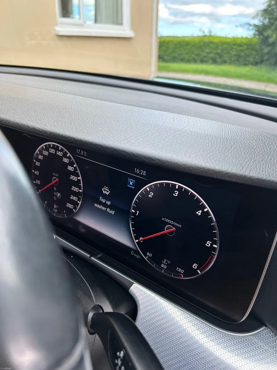 Mercedes-Benz E-Class 2019 - Image 3