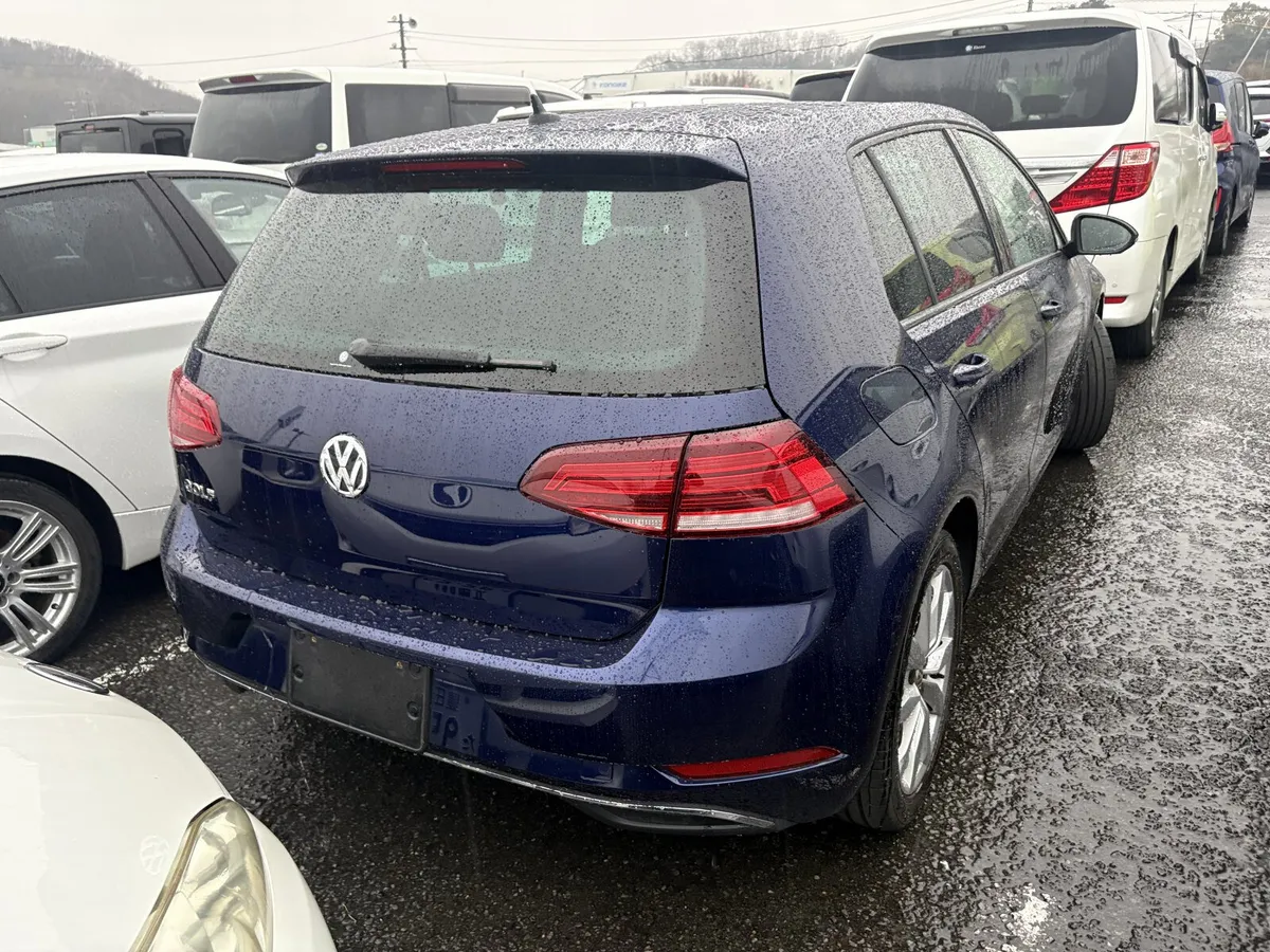 VOLKSWAGEN GOLF 1.2 TSI AUTO 2018 - Image 3