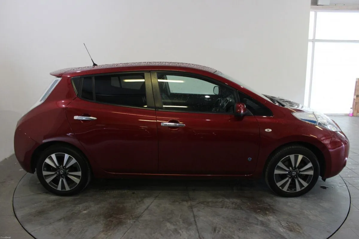 Nissan Leaf E TEKNA 30KW AUTO - TENDER 28 - MILEAG - Image 3