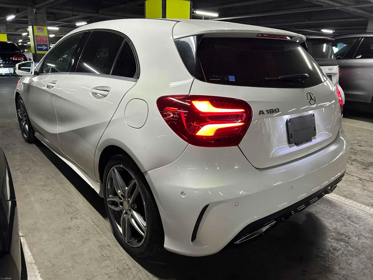 MERCEDES A180 AMG LINE AUTO 2016 - Image 2