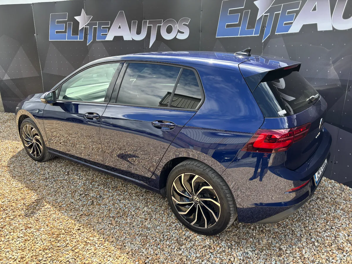 Volkswagen Golf TDI 2.0 Automatic 2024 - Image 4