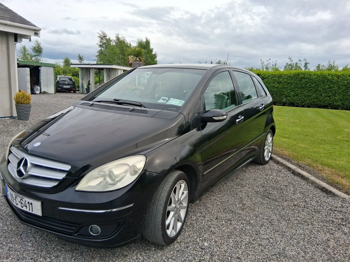 Mercedes-Benz B-Class 2009 nct 10/26 ,low kilometr - Image 3