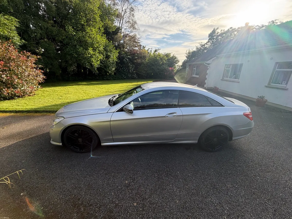 Mercedes Benz E250 Coupe Sport - Image 3