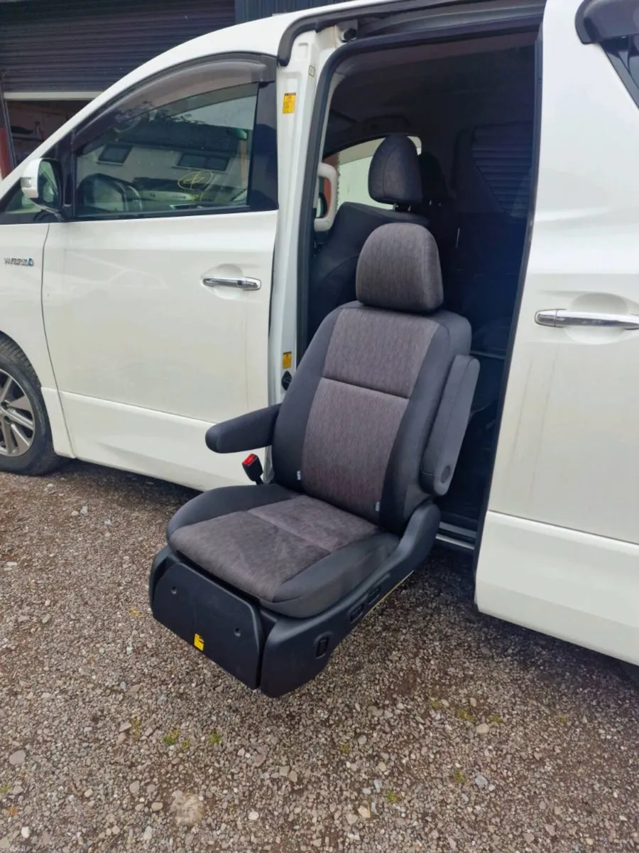 131 Toyota Vellfire 2.4L Hybrid Disabled Assist - Image 1