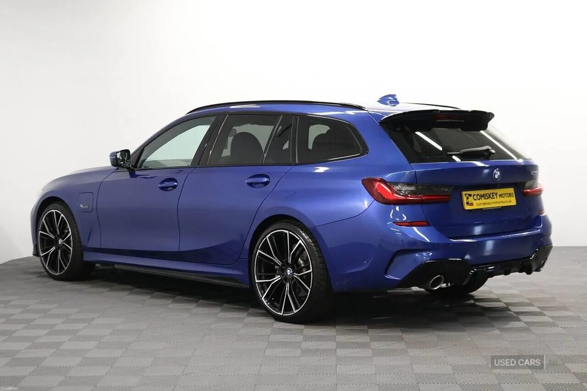 BMW 3-Series 330e M Sport - Image 4