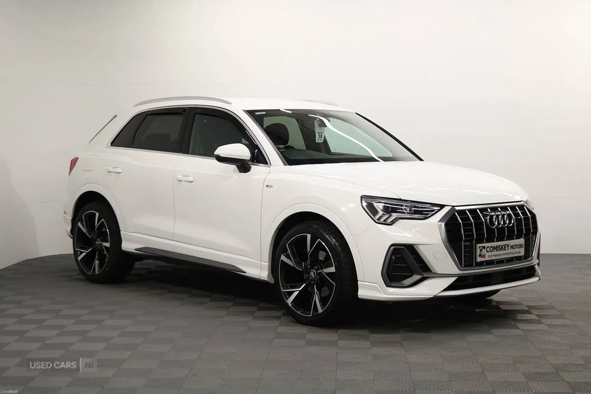 Audi Q3 TDI S line - Image 1