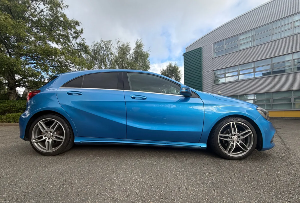 Mercedes Benz A180 AMG LINE Auto - Image 3