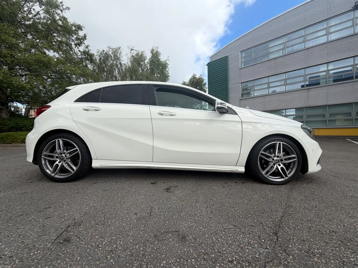 Mercedes-Benz A180 AMG LINE Auto - Image 3