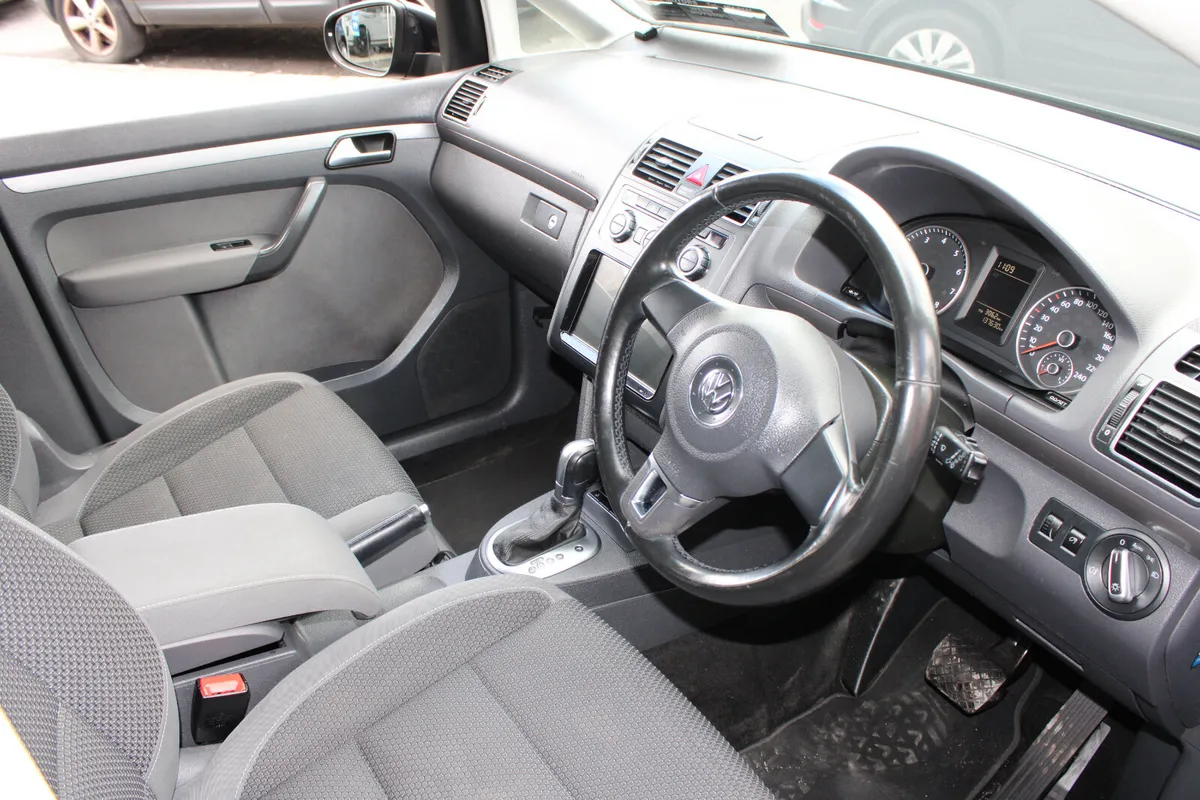 AUTOMATIC - VW TOURAN -1.4TSI - 7 SEATER - ISO FIX - Image 6