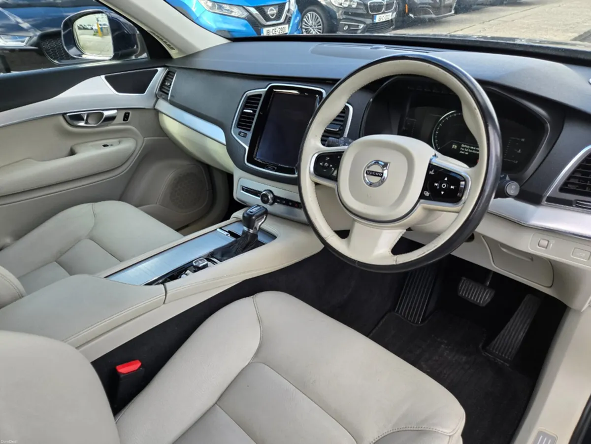 Volvo XC90 2.0 D5 MOMENTUM P/P 5DR A AUTO// FULL S - Image 5