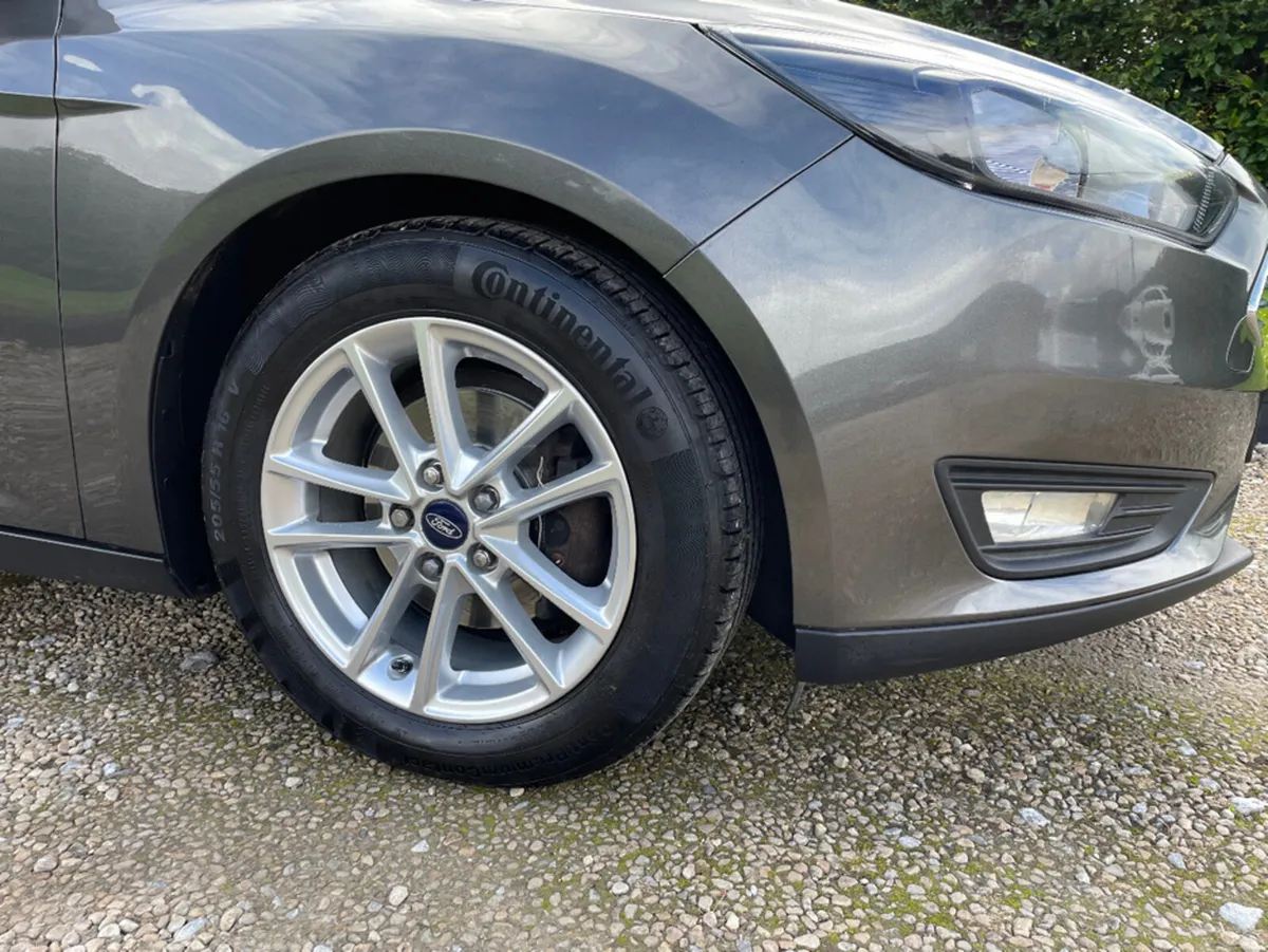 Ford Focus 1.5 TDCI ZETEC 95PS 5DR - Image 4