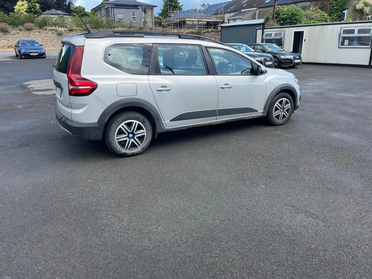 Dacia Jogger COMFORT TCE 110 5DR - Image 4